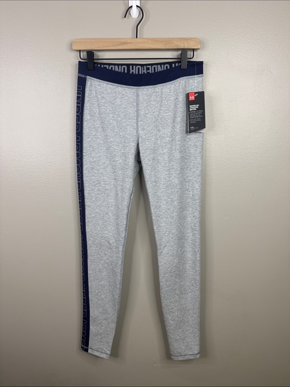 Under Armour UA Women's NWT Gray Athletic Leggings Size Medium